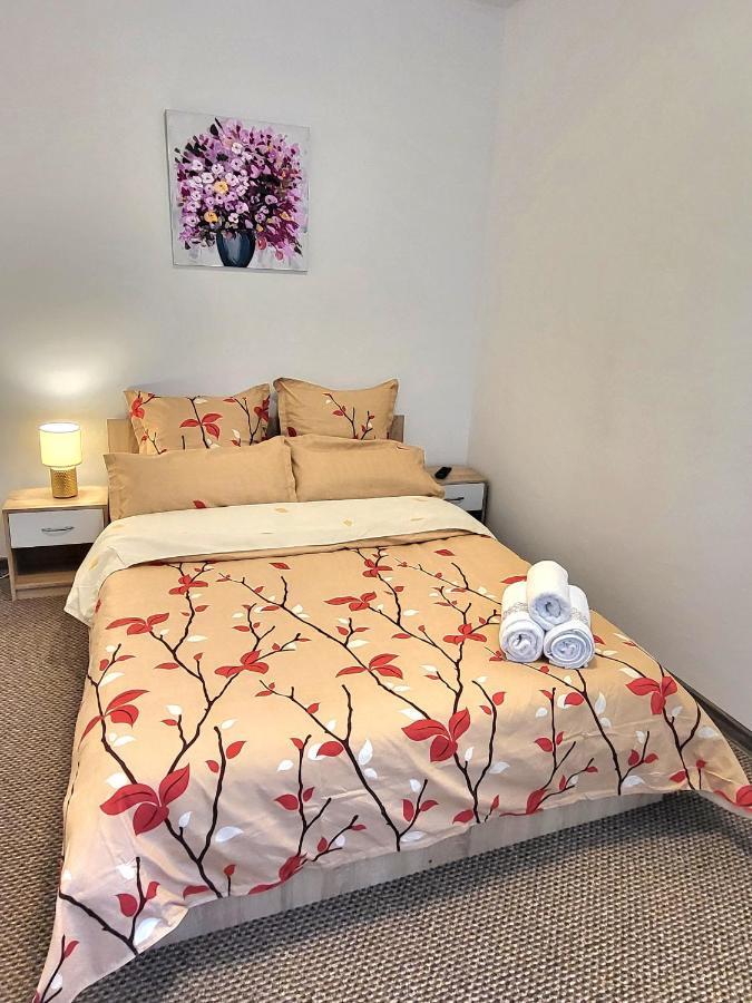 Aparthotel Sibiu Cedonia Экстерьер фото